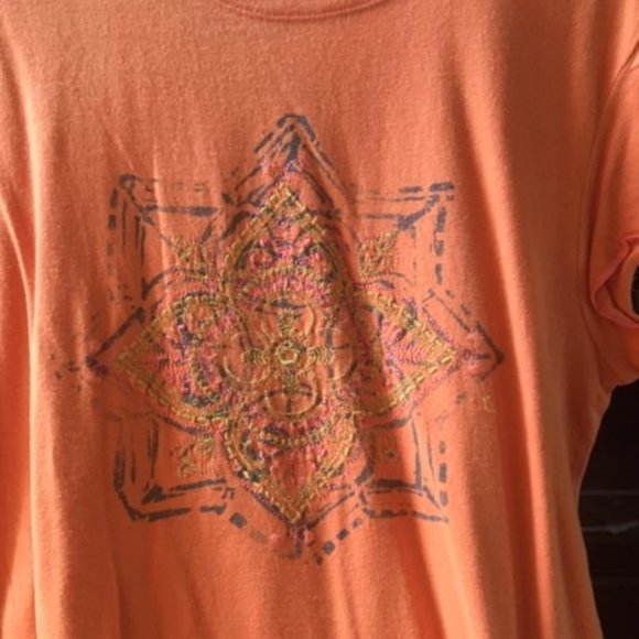 Shirt - Picture 2 of 5